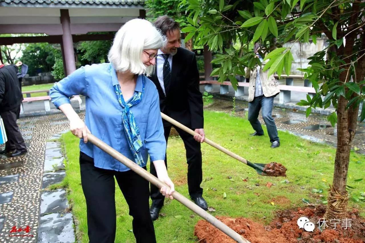 休宁中学与雅礼协会合作十周年庆典活动顺利召开！