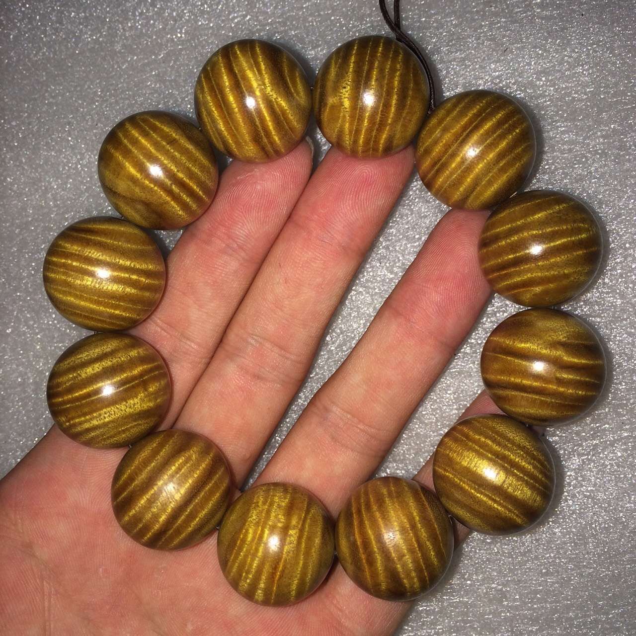 金丝楠木手串什么纹路好,金丝楠木手串有哪些纹路