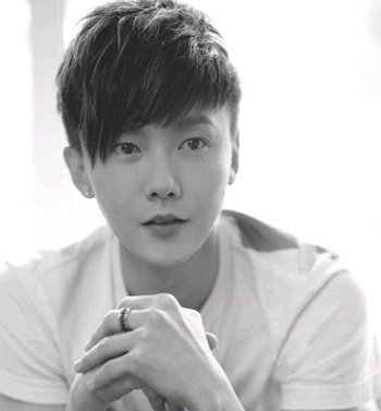 五官英气适合烫发,法式英气烫发图片