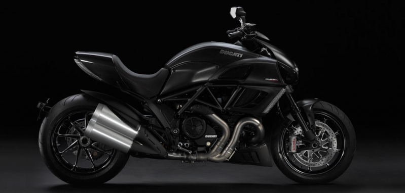 2021宝马s1000rrm版和杜卡迪大魔鬼,杜卡迪streetfighterv4和大魔鬼