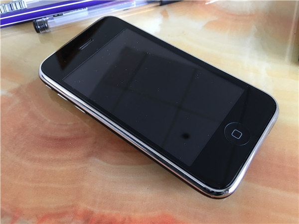 一部iphone的价格可以买到什么,39块9一台苹果iphone你们敢买吗