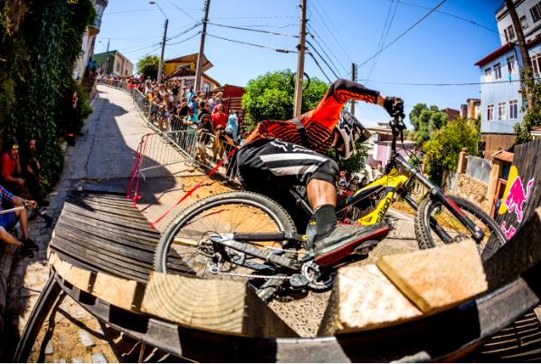 法比奥城市速降原声视频,法比奥城市速降视频