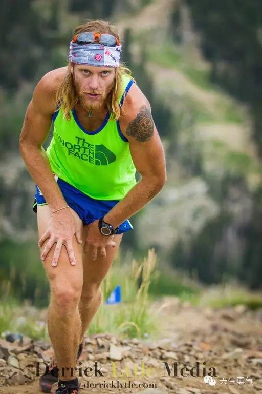 怎么样穿跑步服好看,跑步训练穿衣搭配