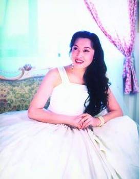 泰国最美变性人Poy来济后福利贴~知道中国十大变性美人是谁吗？世界十大又是谁吗？看后绝对包君满意~