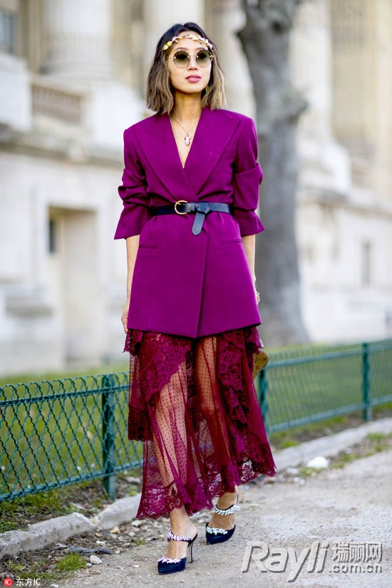 别了妈妈帮我选的蕾丝连衣裙小面积蕾丝让我更有女人味