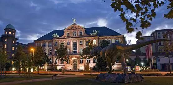 世界著名十大博物馆排名榜,全球十大汽车博物馆