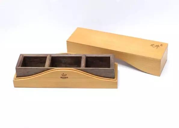 传统与现代碰撞与融合,传统和现代生活方式