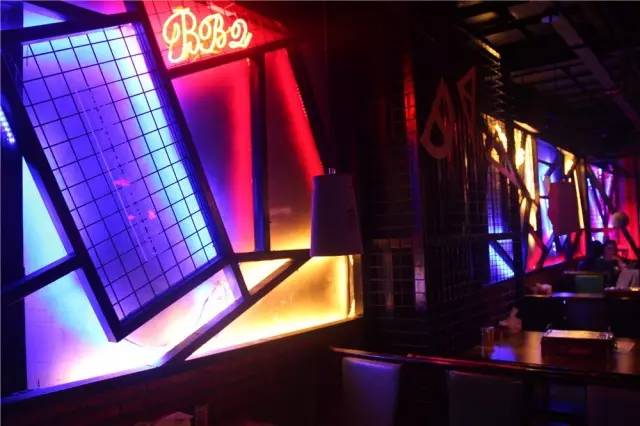 这家小馆子菜单上居然有奥数题！跑去求虐的吃货还不少！