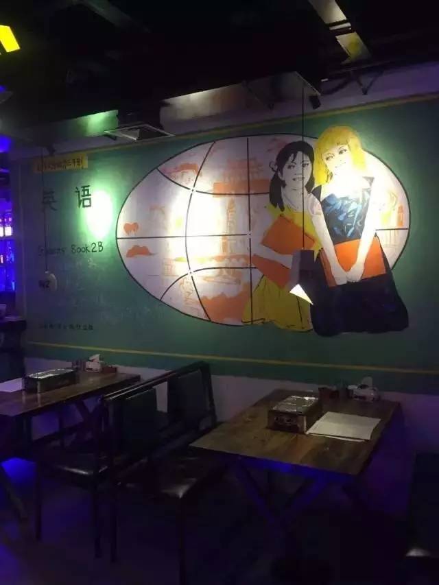 这家小馆子菜单上居然有奥数题！跑去求虐的吃货还不少！