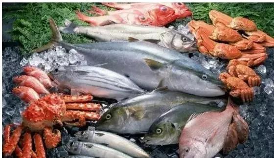 皮皮虾颜色变异,活皮皮虾蒸完以后变绿了怎么回事