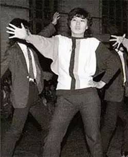 余文乐算毛线！我们的爸妈才是当年的“潮人”！