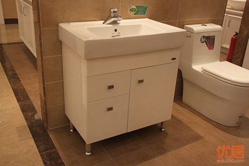 卫生间浴室柜防潮效果最好的材质,浴室柜和储物柜做成一体如何防潮