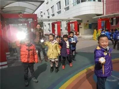 眼看着六一到了，你却超龄了！哈哈哈~