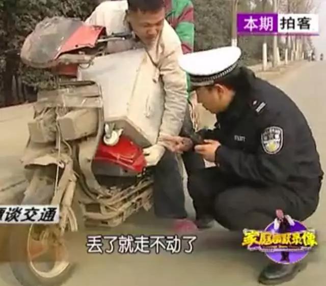 那个穿着制服、说着川普，却红到岛国的成都男子，原来是他！