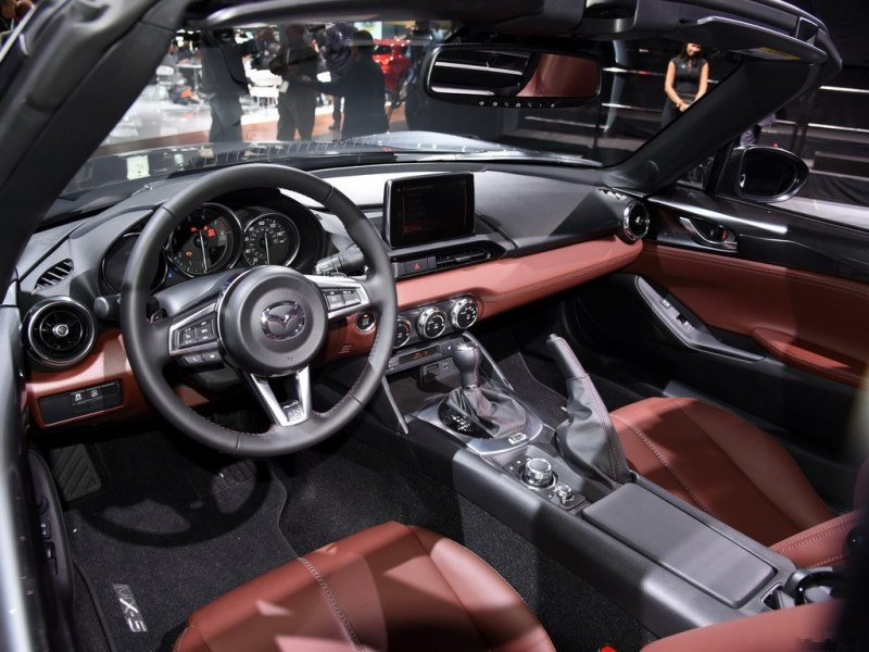 马自达新mx-5敞篷小跑发布,马自达mx-5敞篷版