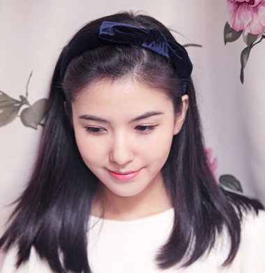 大脸长发刘海怎么剪最好看,长发大脸无刘海扎发