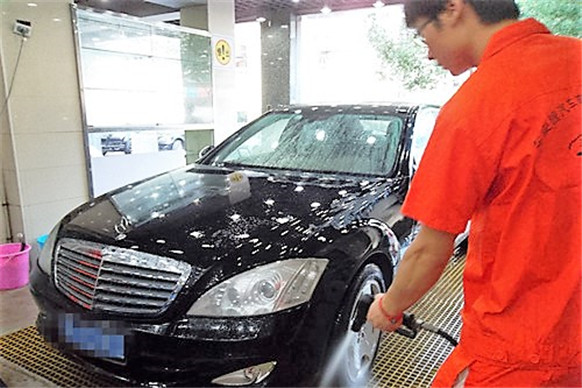 自己洗车怎么养护车漆,汽车正确的洗车方法和注意事项