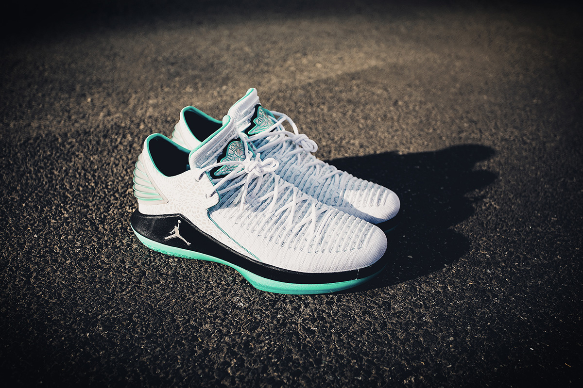 开箱上脚耐克篮球鞋,第一双airjordan正代鞋款在中国