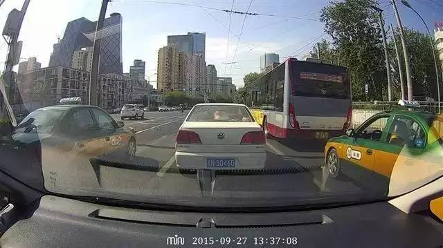 宝骏310行车记录仪安装视频教程,14代轩逸行车记录仪安装视频教程