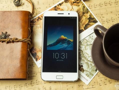 这4款性价比高的手机最值得买,最值得入手的旗舰手机性价比很高