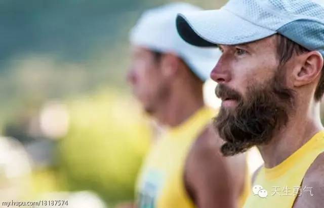 怎么样穿跑步服好看,跑步训练穿衣搭配