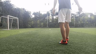 迪卡侬agility500mg足球鞋,开箱白红色的迪卡侬足球鞋