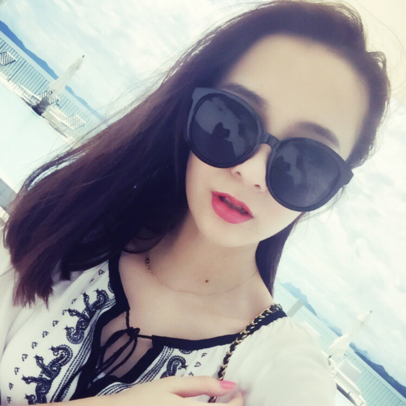 哪款太阳镜好用一点又便宜又好看,如何选择一款实用又时髦的太阳镜