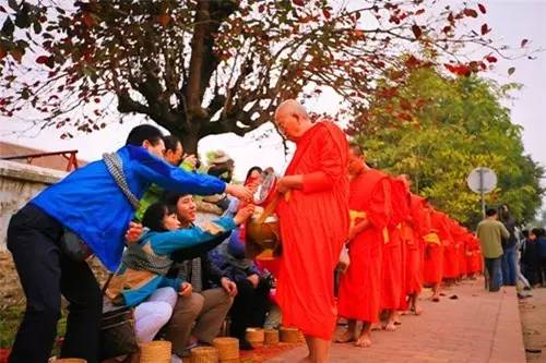 琅勃拉邦特点夜市,琅勃拉邦小夜市攻略