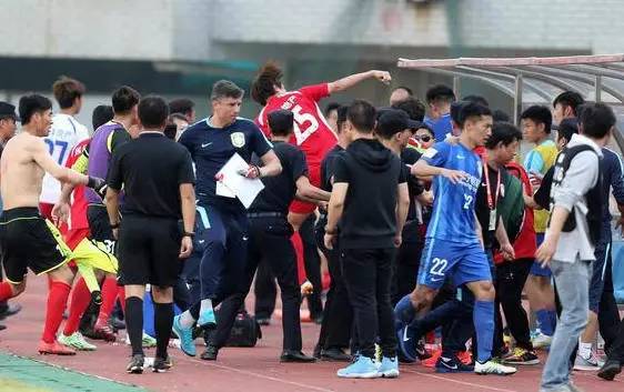 中国男篮篮球场上的打架事件,中国篮球3v3暴打美国队