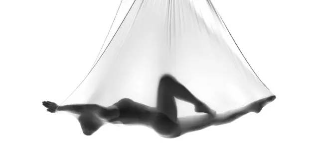 怎样学会空中劈叉,怎么学会空中劈叉