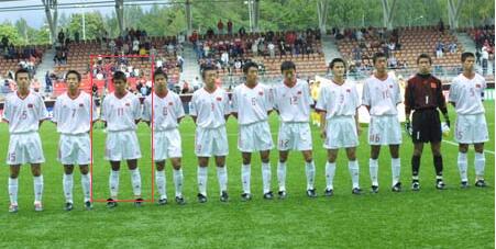 他17岁闪耀世青赛，没给领导敬礼被国奥开除，26岁堕落退役