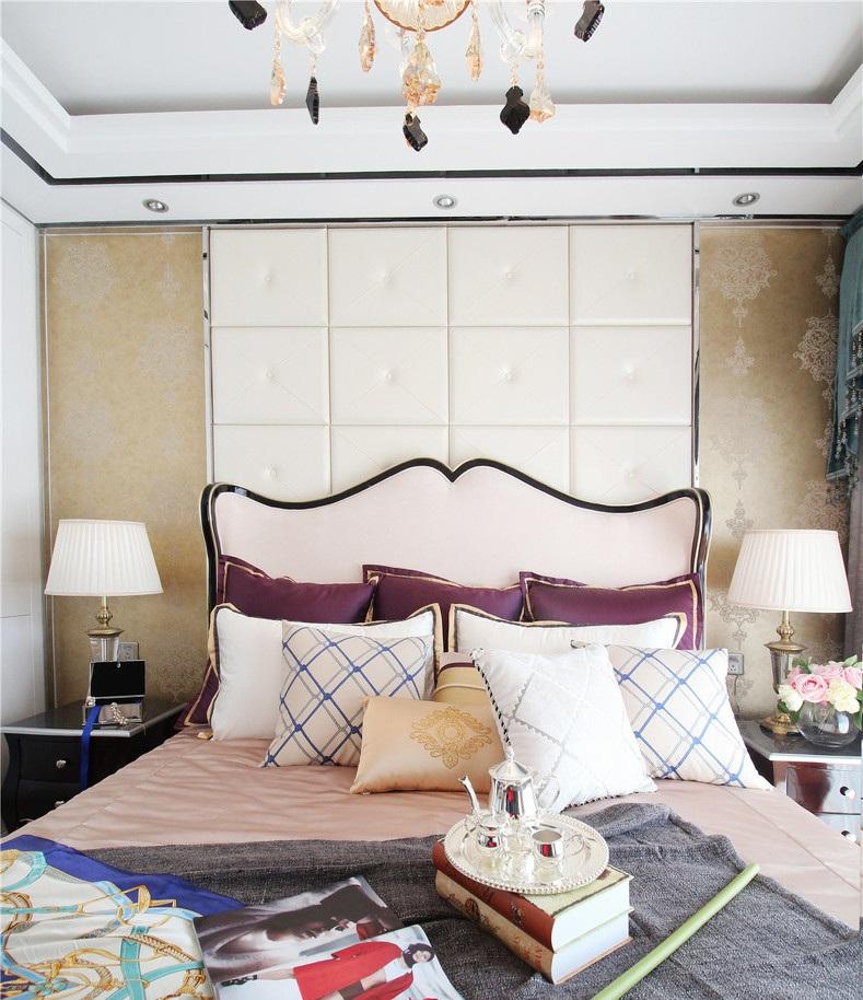 榻榻米软包床头效果图,简约主卧床头软包效果图