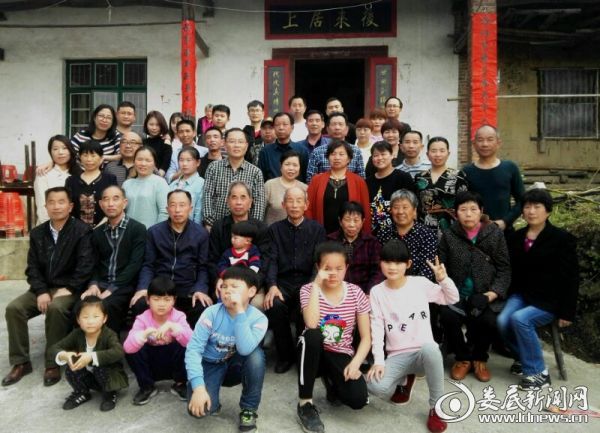 不放鞭炮不请戏班不宴宾客：涟源老*党**员八十寿宴“三不准”传递好家风