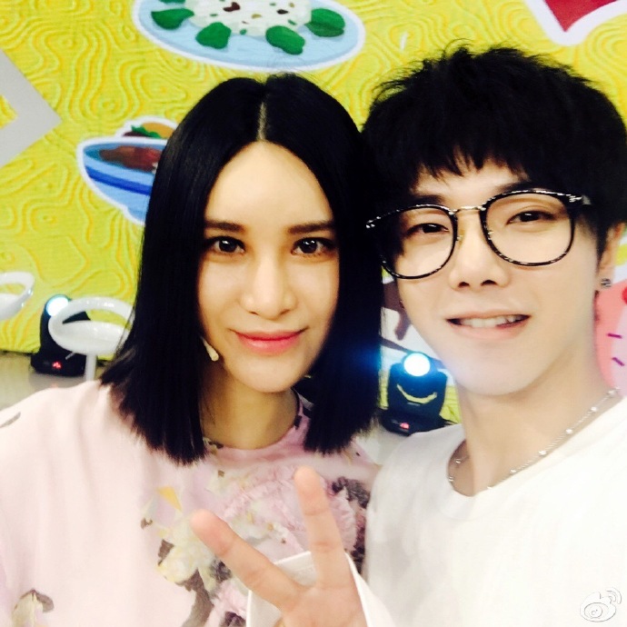 杨紫华晨宇的关系,杨紫评价华晨宇