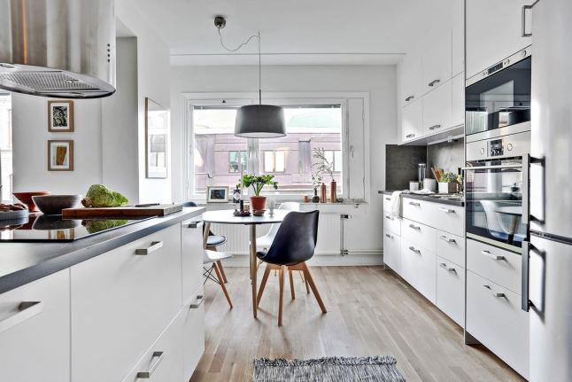 进门口的地垫上总是很脏,家里的地垫脏了怎么清洗