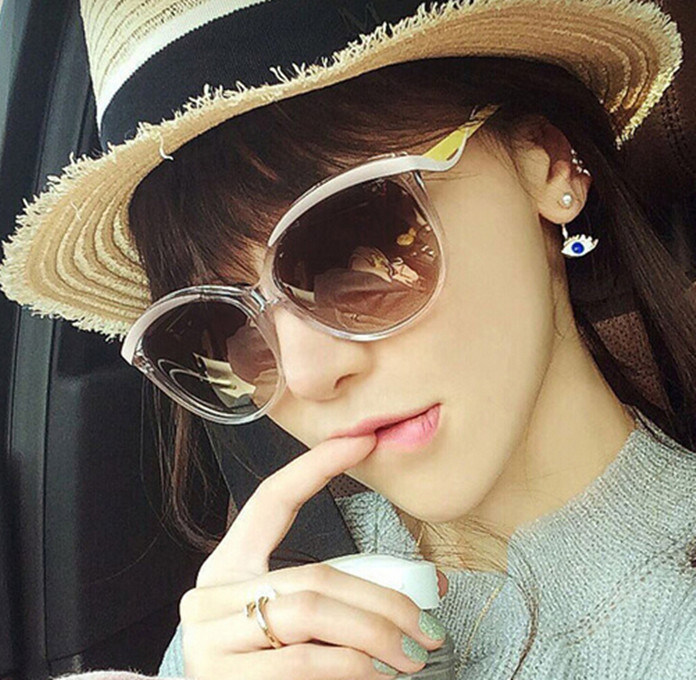 哪款太阳镜好用一点又便宜又好看,如何选择一款实用又时髦的太阳镜