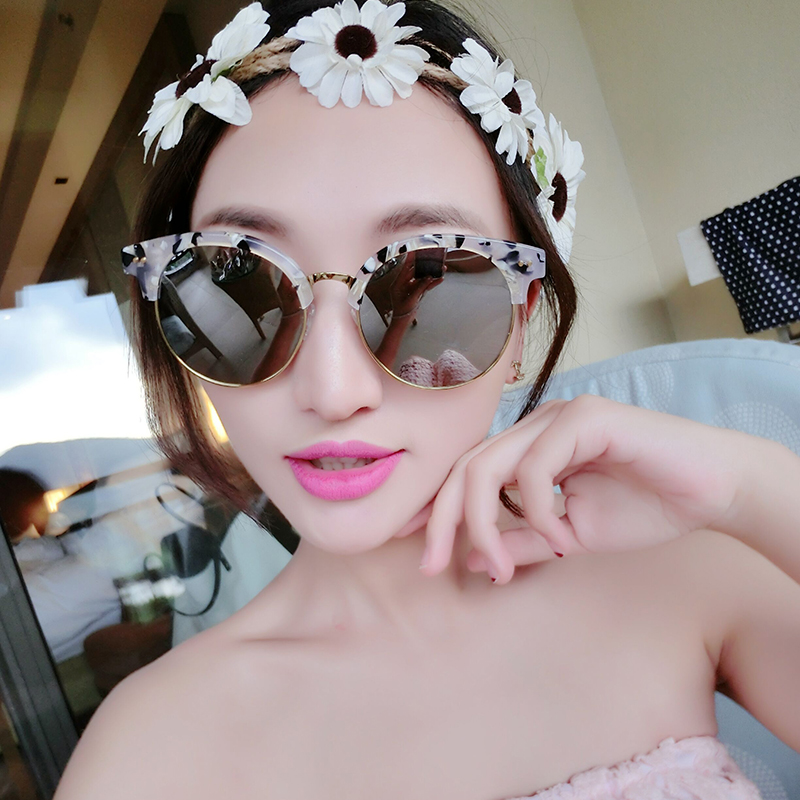 哪款太阳镜好用一点又便宜又好看,如何选择一款实用又时髦的太阳镜