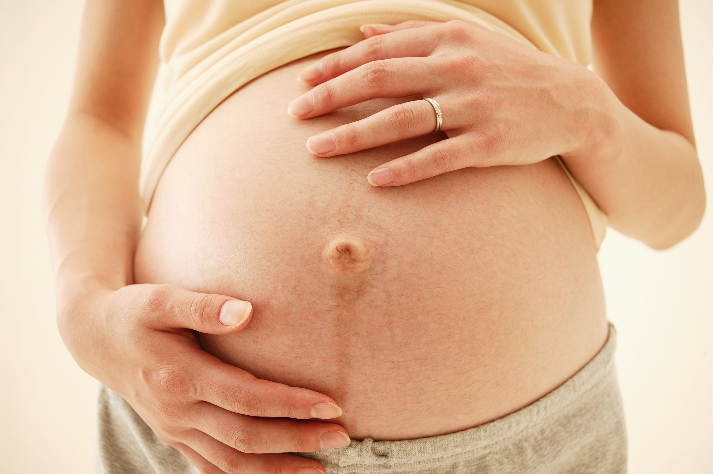 孕妇急产怎么急救最好,快生宝宝的孕妇应该注意什么