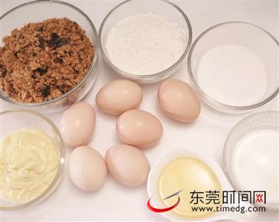 小朋友第一次做肉松小贝,自制肉松小贝好吃到飞起