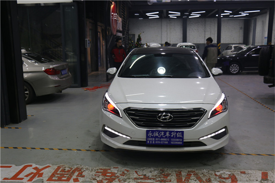 索纳塔九后雾灯led改装,索纳塔9车灯怎样换