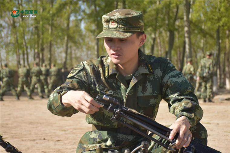 我的男神队长，进训练场就兴奋的“热血教头”