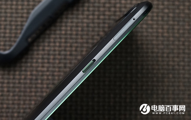 黑鲨5和黑鲨4s对比测评,黑鲨游戏手机最值得入手的一款