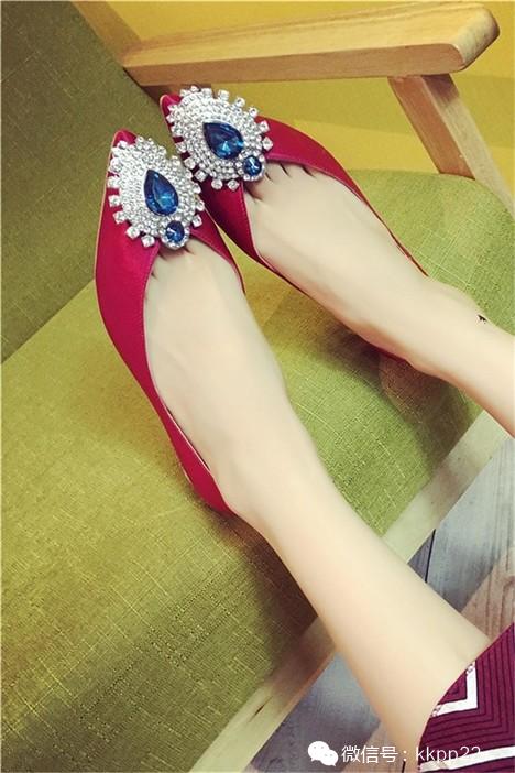 明星同款低跟时尚气质女鞋,明星同款女鞋推荐轻奢