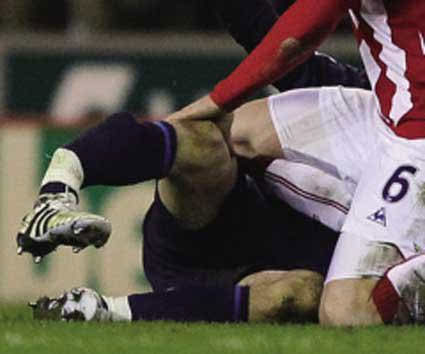 足坛最惨烈受伤,足坛令人悲伤的受伤瞬间