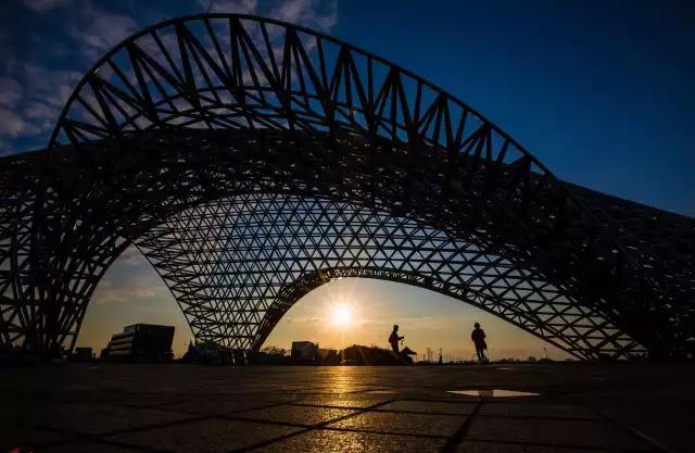 上海地铁10号线各站点有哪些景点,上海地铁沿线风景点