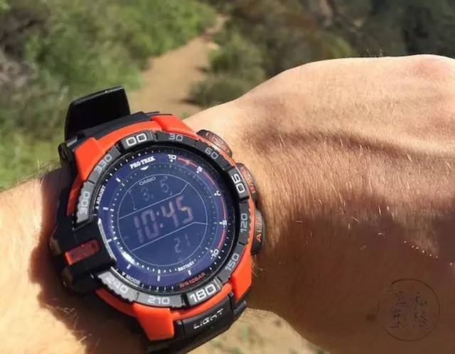 戴电子表有什么坏处,四种人不能戴电子表