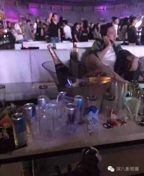 以撕女人开黄腔为乐的王思聪，怎么还有那么多人争着喊老公！