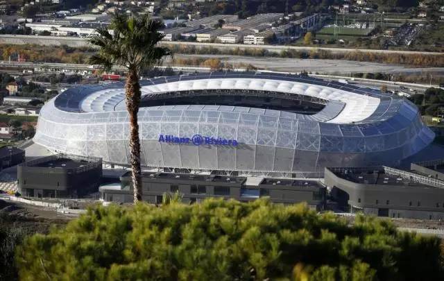 了解高尔夫每一根球杆的知识,了解高尔夫球的知识