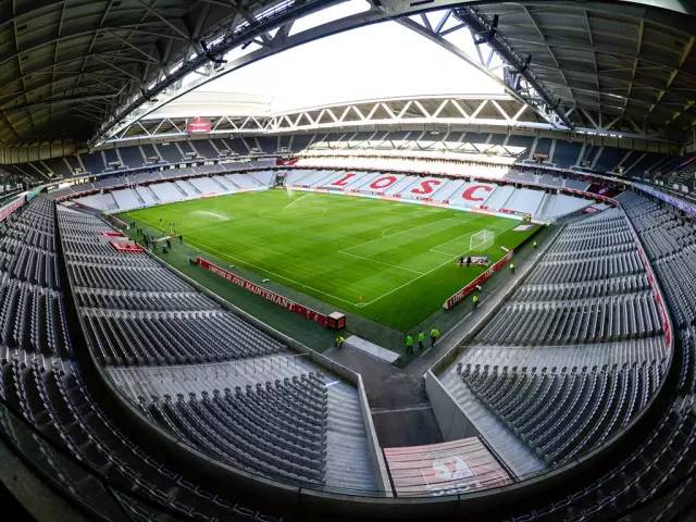 了解高尔夫每一根球杆的知识,了解高尔夫球的知识