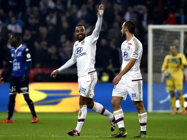 了解高尔夫每一根球杆的知识,了解高尔夫球的知识